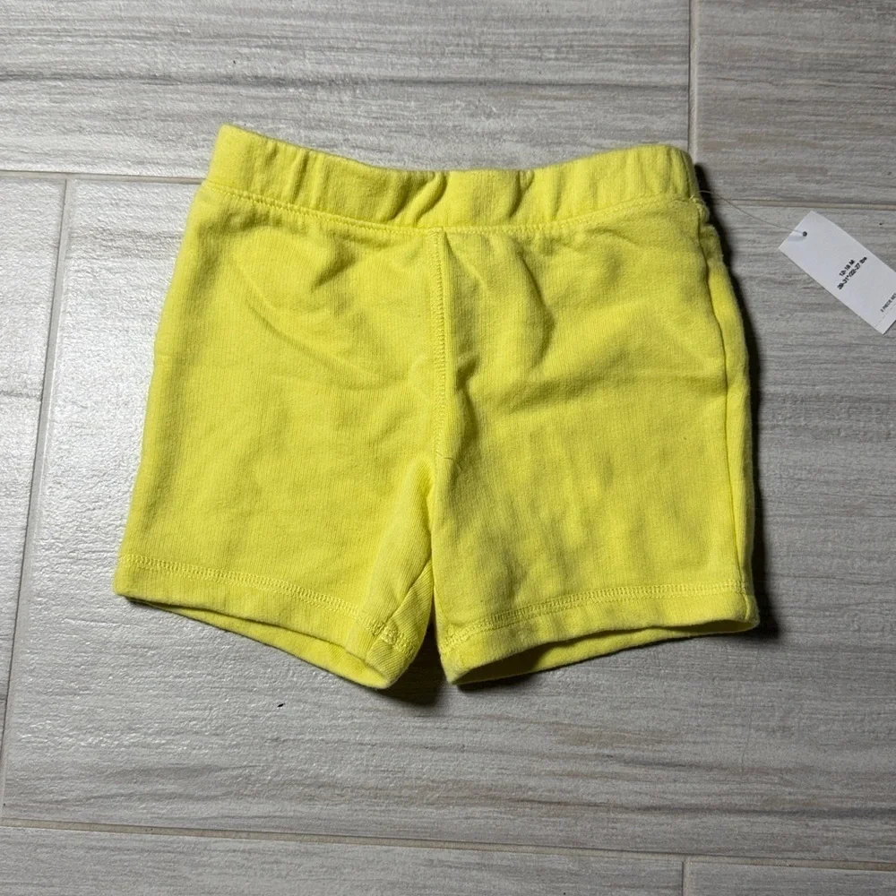 Old Navy French-Terry Yellow Graphic Tee and Shorts Set size 12-18 months unisex